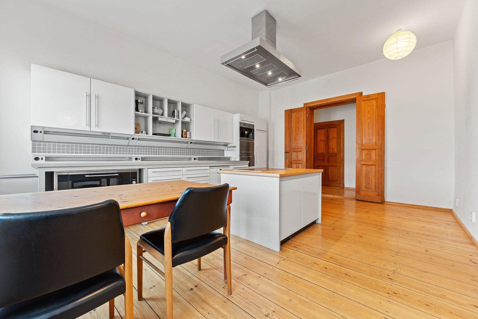Predaj bytu 6-izbový 217 m², Kastanienallee 32, Berlin, Berlín Predaj bytu 6-izbový 217 m², Kastanienallee 32, Berlin, Berlín