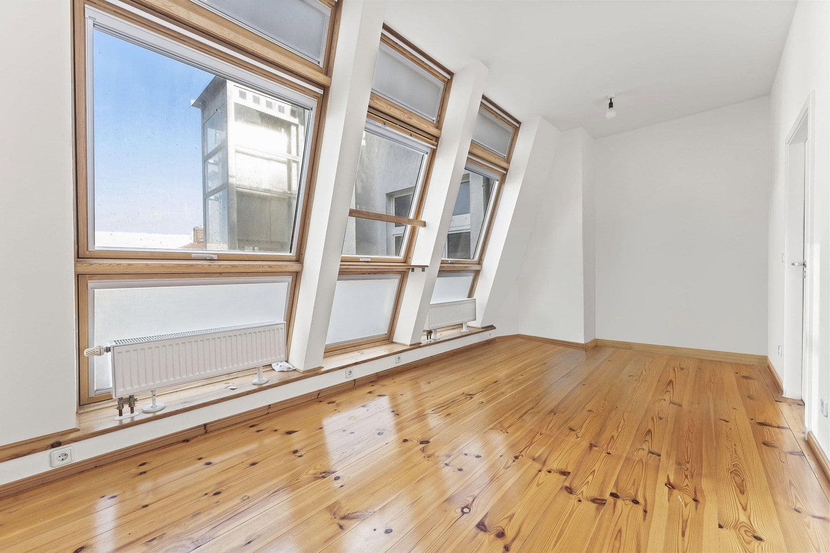 Predaj bytu 6-izbový 217 m², Kastanienallee 32, Berlin, Berlín Predaj bytu 6-izbový 217 m², Kastanienallee 32, Berlin, Berlín