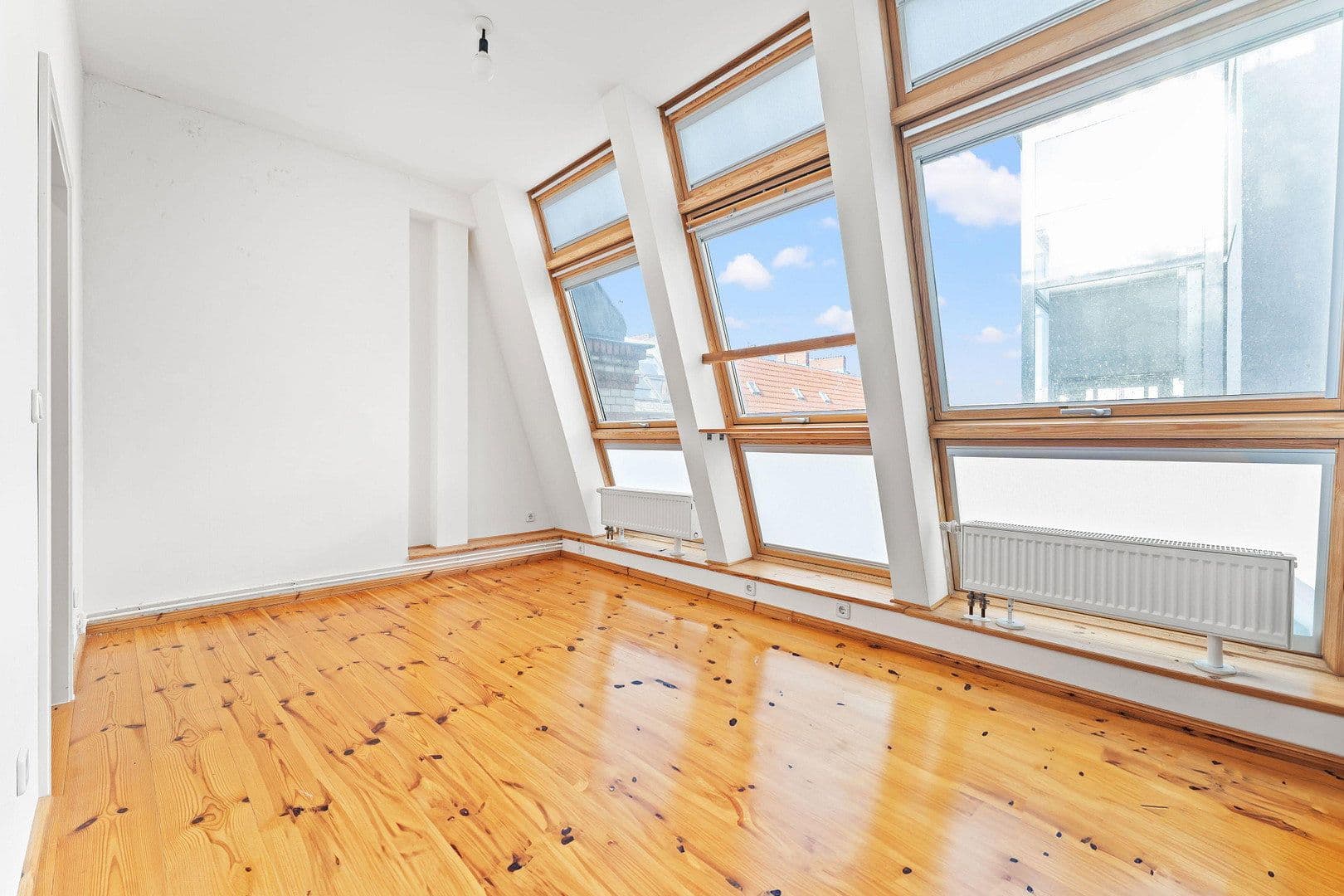 Predaj bytu 6-izbový 217 m², Kastanienallee 32, Berlin, Berlín Predaj bytu 6-izbový 217 m², Kastanienallee 32, Berlin, Berlín
