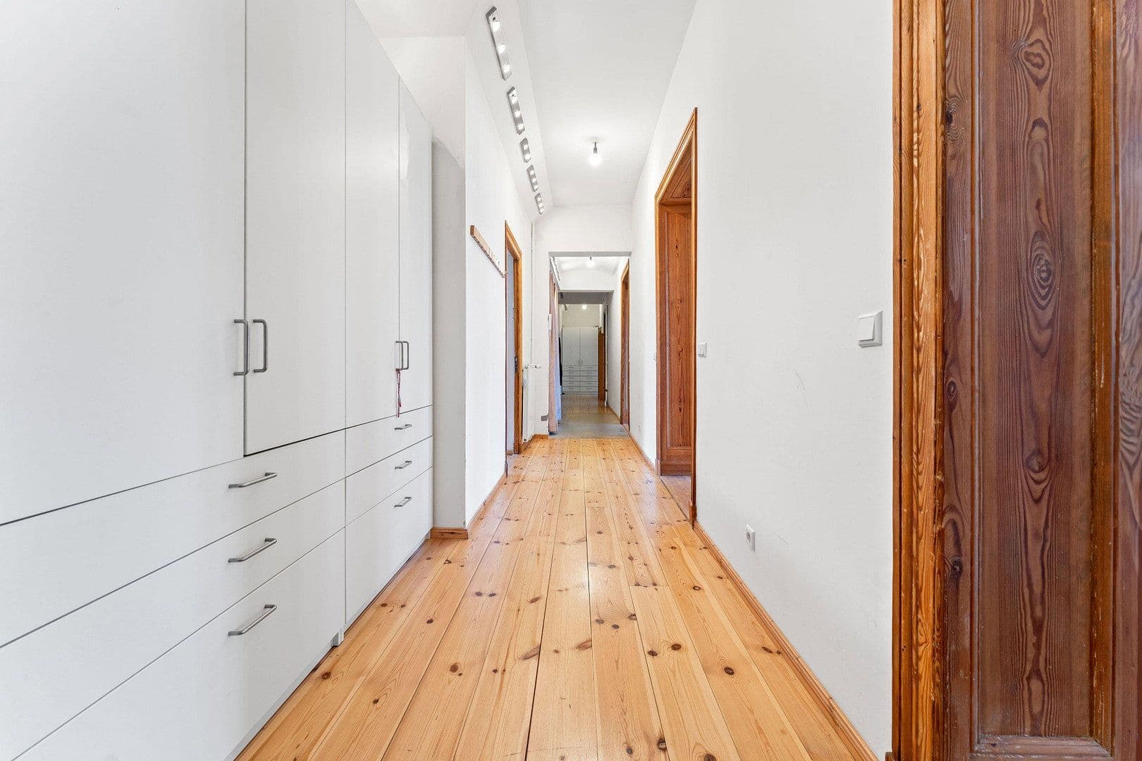 Predaj bytu 6-izbový 217 m², Kastanienallee 32, Berlin, Berlín Predaj bytu 6-izbový 217 m², Kastanienallee 32, Berlin, Berlín