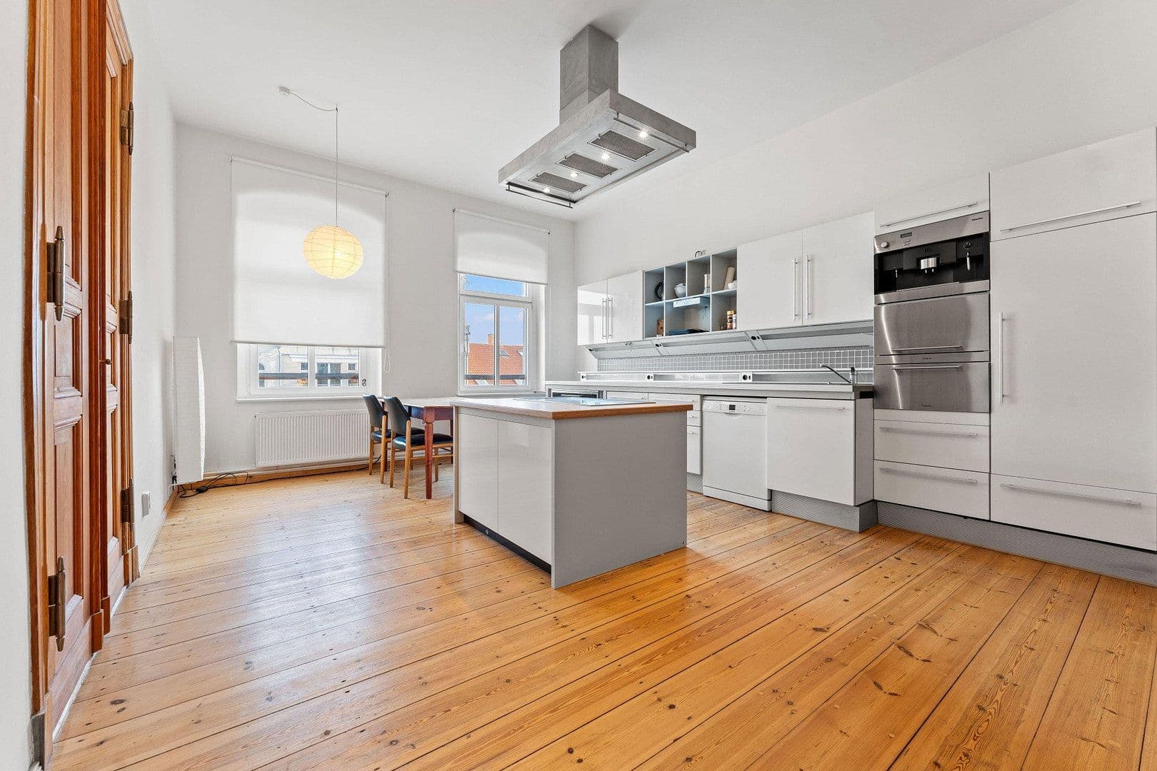 Predaj bytu 6-izbový 217 m², Kastanienallee 32, Berlin, Berlín Predaj bytu 6-izbový 217 m², Kastanienallee 32, Berlin, Berlín