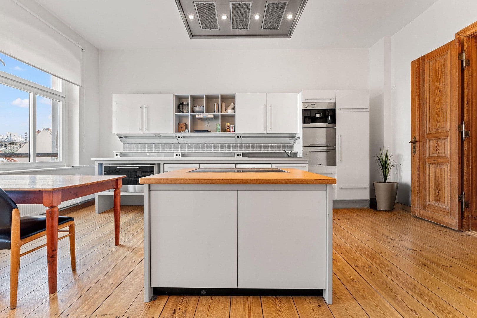 Predaj bytu 6-izbový 217 m², Kastanienallee 32, Berlin, Berlín Predaj bytu 6-izbový 217 m², Kastanienallee 32, Berlin, Berlín