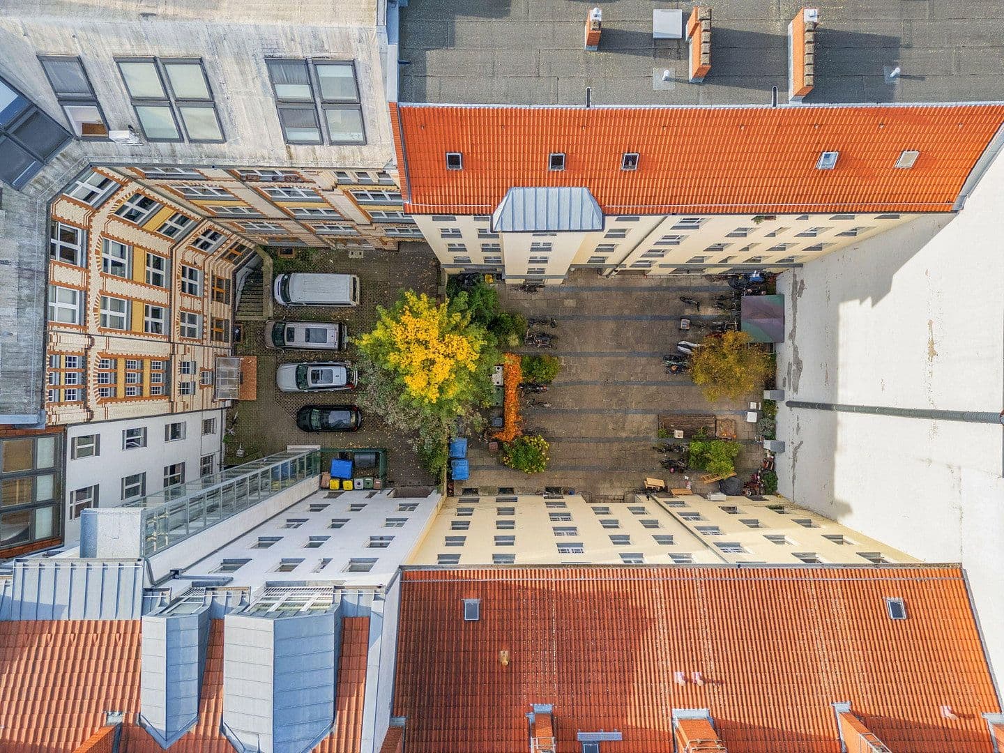 Predaj bytu 6-izbový 217 m², Kastanienallee 32, Berlin, Berlín Predaj bytu 6-izbový 217 m², Kastanienallee 32, Berlin, Berlín