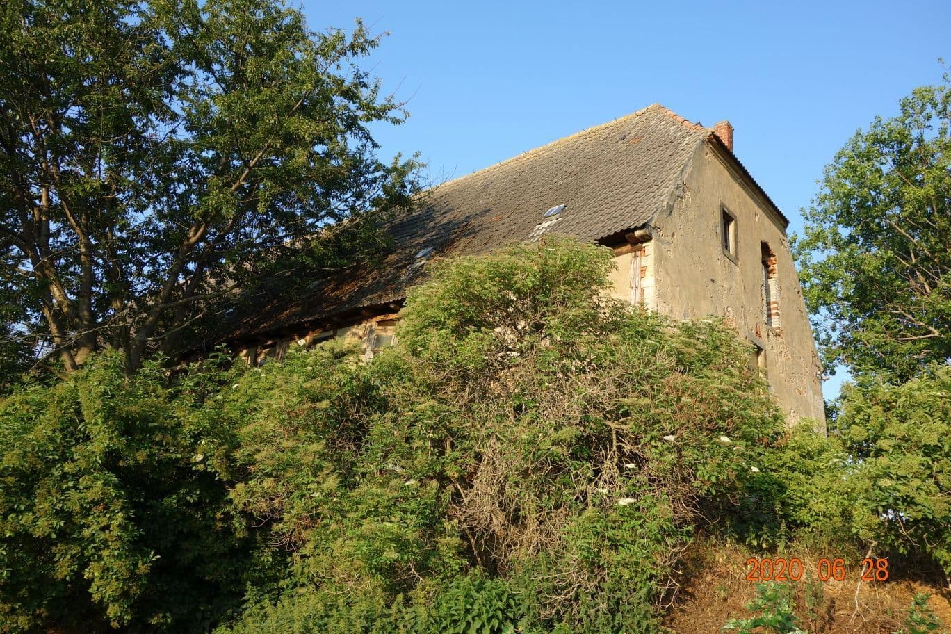 Predaj domu 360 m², pozemok 15.500 m², Stauchitz, Sasko Predaj domu 360 m², pozemok 15.500 m², Stauchitz, Sasko