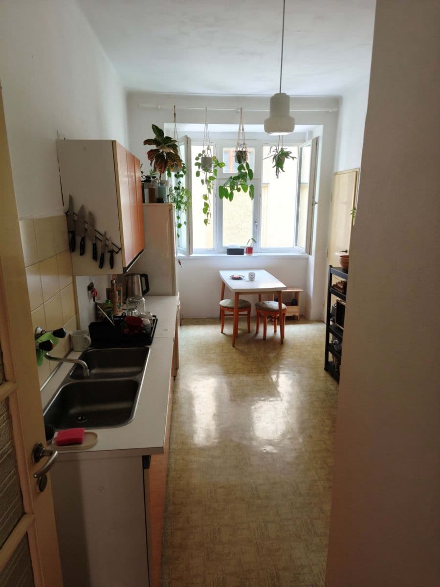 Prenájom bytu 4-izbový 110 m², Žitná, Praha, Praha Prenájom bytu 4-izbový 110 m², Žitná, Praha, Praha