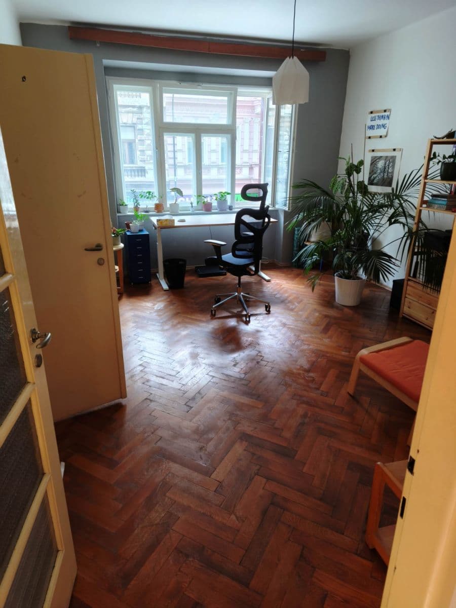 Prenájom bytu 4-izbový 110 m², Žitná, Praha, Praha Prenájom bytu 4-izbový 110 m², Žitná, Praha, Praha