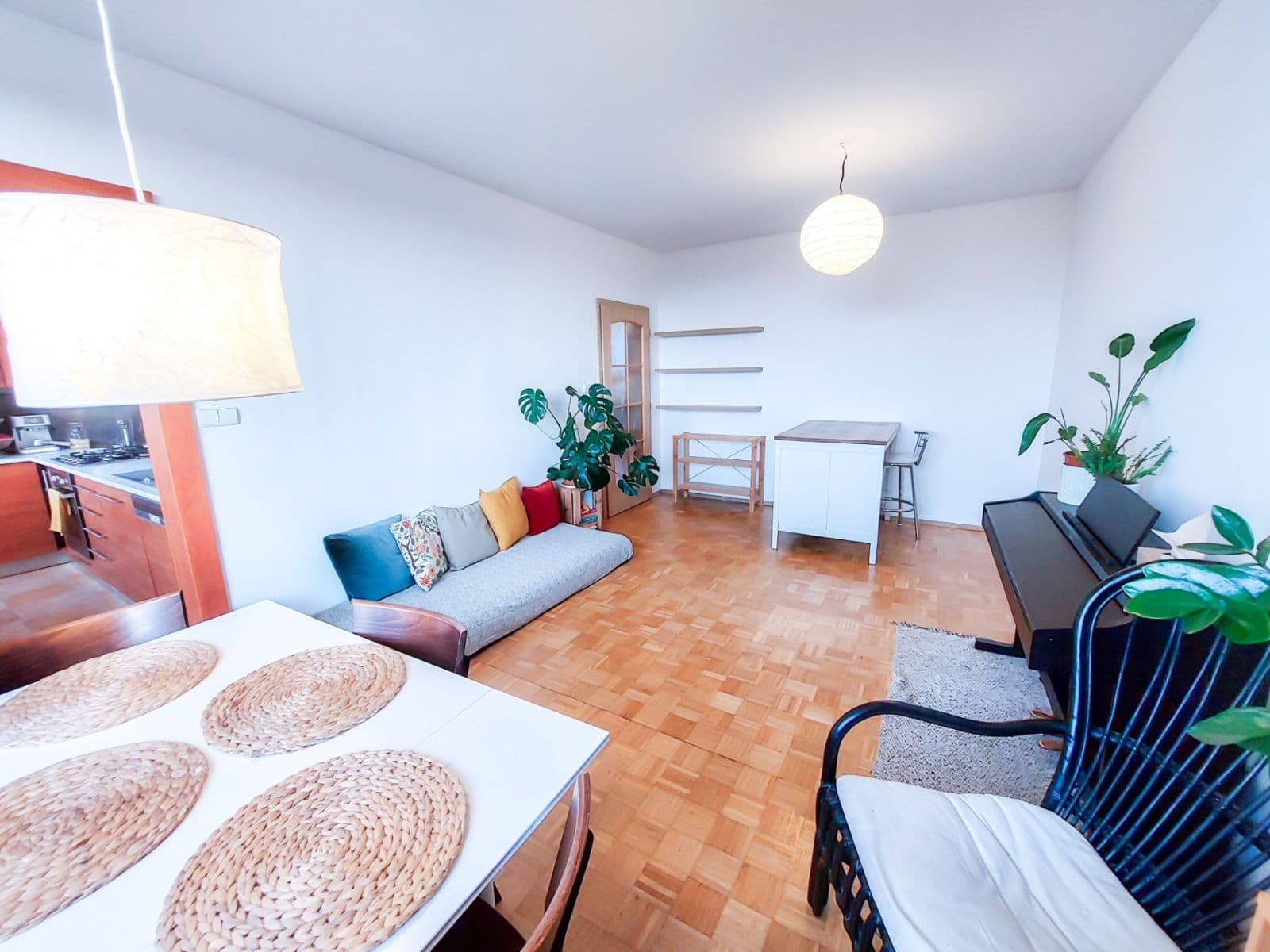 Prenájom bytu 3-izbový 73 m², náměstí Republiky, Uherské Hradiště, Zlínský kraj Prenájom bytu 3-izbový 73 m², náměstí Republiky, Uherské Hradiště, Zlínský kraj