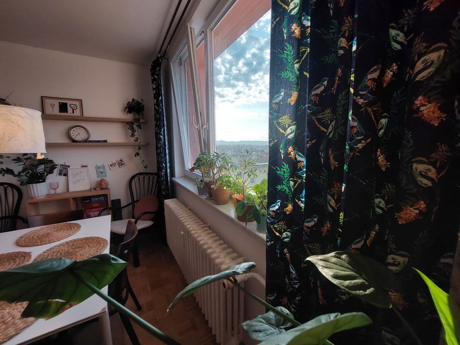Prenájom bytu 3-izbový 73 m², náměstí Republiky, Uherské Hradiště, Zlínský kraj Prenájom bytu 3-izbový 73 m², náměstí Republiky, Uherské Hradiště, Zlínský kraj