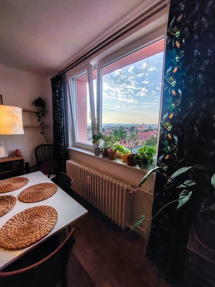 Prenájom bytu 3-izbový 73 m², náměstí Republiky, Uherské Hradiště, Zlínský kraj Prenájom bytu 3-izbový 73 m², náměstí Republiky, Uherské Hradiště, Zlínský kraj