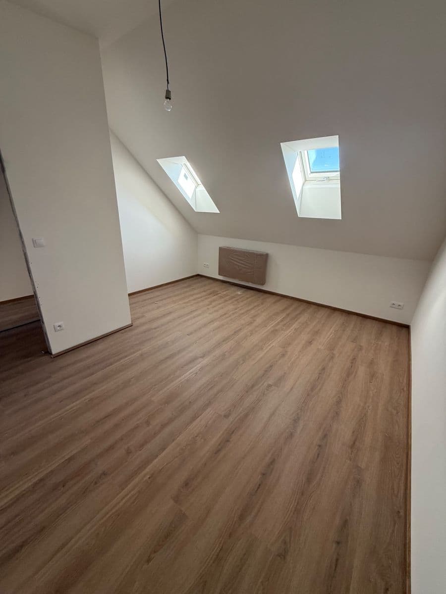Prenájom bytu 2-izbový 85 m², Chodská, Praha, Praha Prenájom bytu 2-izbový 85 m², Chodská, Praha, Praha