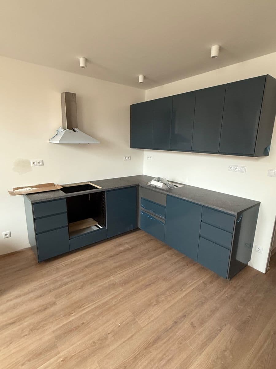 Prenájom bytu 2-izbový 85 m², Chodská, Praha, Praha Prenájom bytu 2-izbový 85 m², Chodská, Praha, Praha