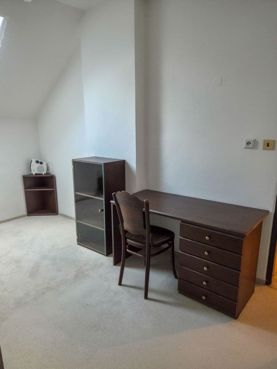 Prenájom bytu 3-izbový 103 m², U Zámku, Dobřejovice, Středočeský kraj Prenájom bytu 3-izbový 103 m², U Zámku, Dobřejovice, Středočeský kraj