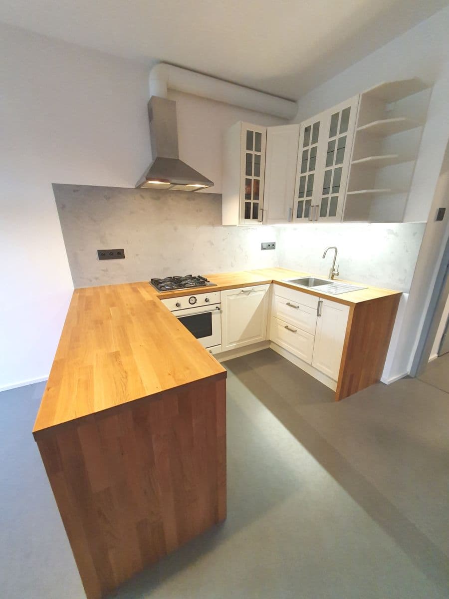 Prenájom bytu 2-izbový 83 m², U Libeňského pivovaru, Praha, Praha Prenájom bytu 2-izbový 83 m², U Libeňského pivovaru, Praha, Praha