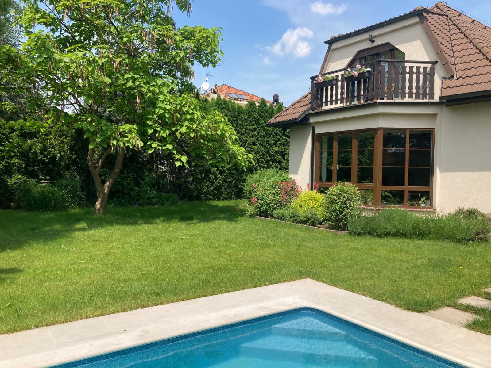 Prenájom domu 265 m², pozemok 644 m², Mokropeská, Černošice, Středočeský kraj Prenájom domu 265 m², pozemok 644 m², Mokropeská, Černošice, Středočeský kraj