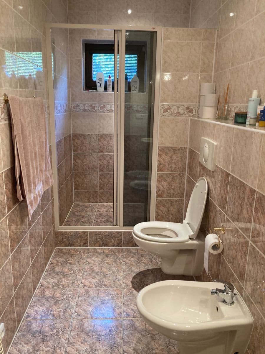 Prenájom domu 265 m², pozemok 644 m², Mokropeská, Černošice, Středočeský kraj Prenájom domu 265 m², pozemok 644 m², Mokropeská, Černošice, Středočeský kraj