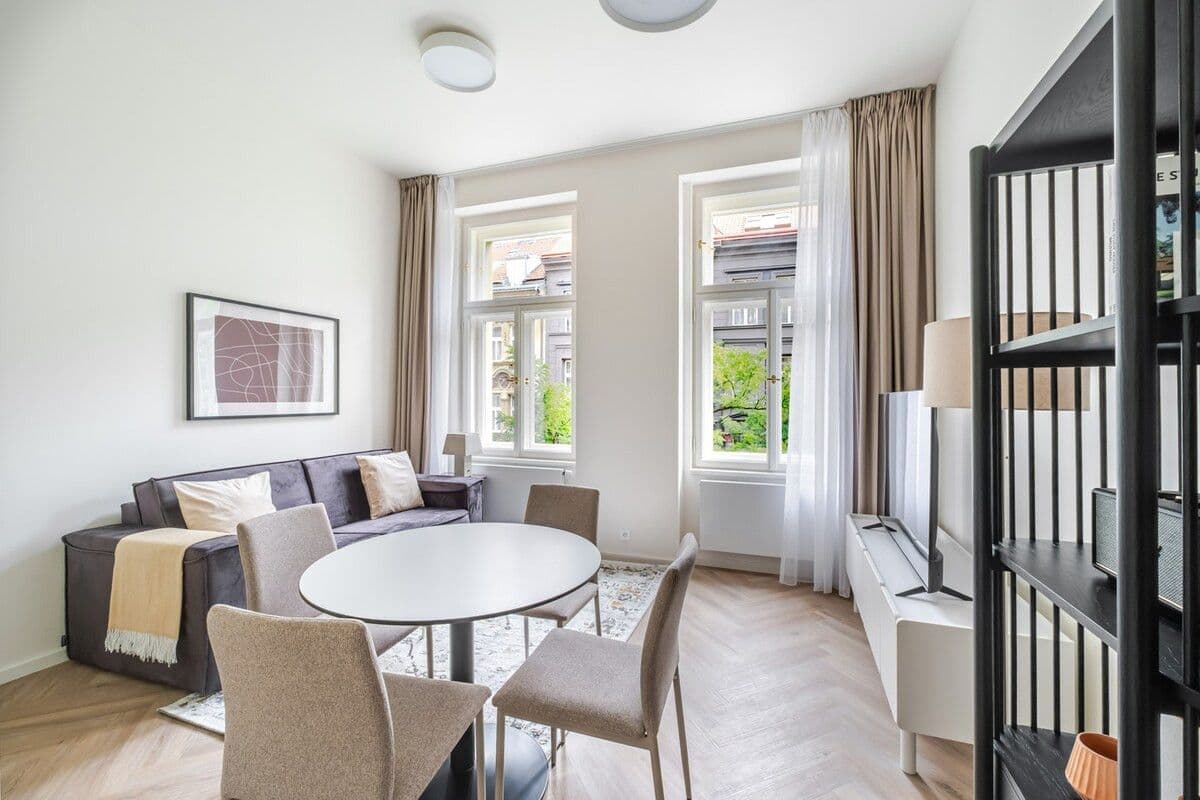 Prenájom bytu 42 m², Sázavská, Praha, Praha Prenájom bytu 42 m², Sázavská, Praha, Praha