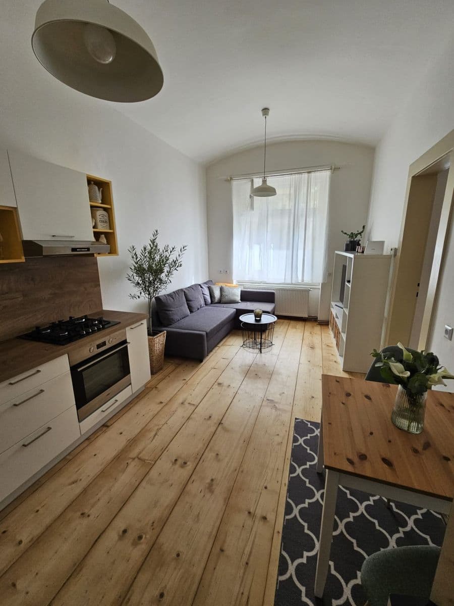 Predaj bytu 2-izbový 51 m², Bubenečská, Praha, Praha Predaj bytu 2-izbový 51 m², Bubenečská, Praha, Praha