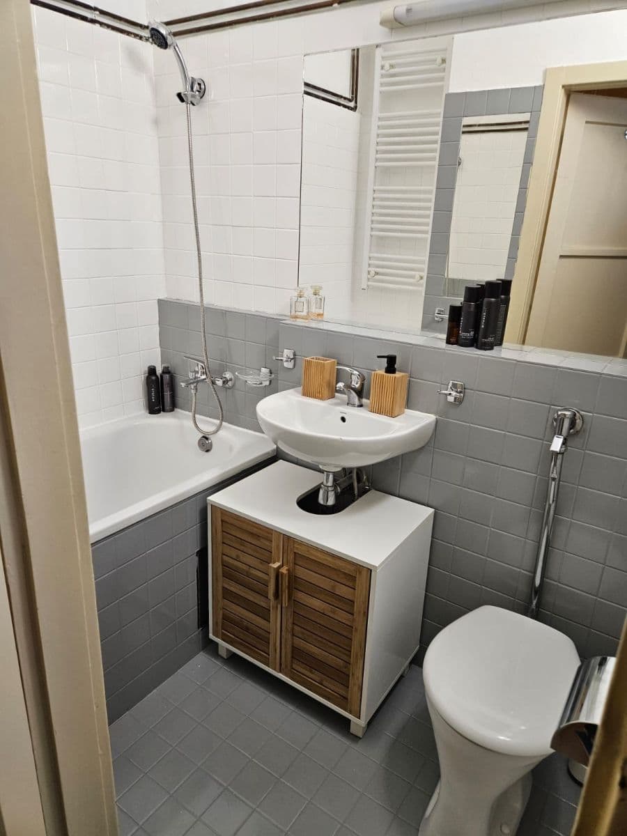 Predaj bytu 2-izbový 51 m², Bubenečská, Praha, Praha Predaj bytu 2-izbový 51 m², Bubenečská, Praha, Praha