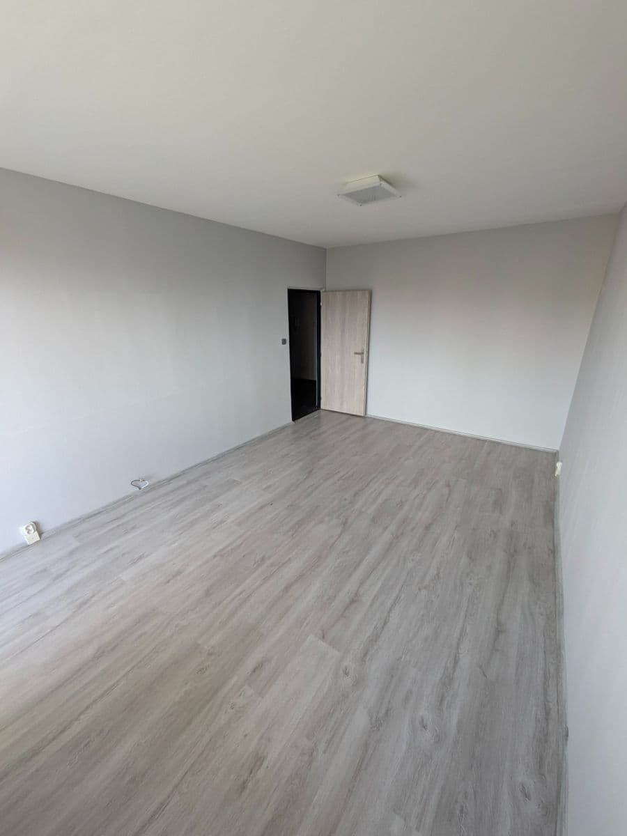 Prenájom bytu 3-izbový 66 m², Snopkova, Praha, Praha Prenájom bytu 3-izbový 66 m², Snopkova, Praha, Praha