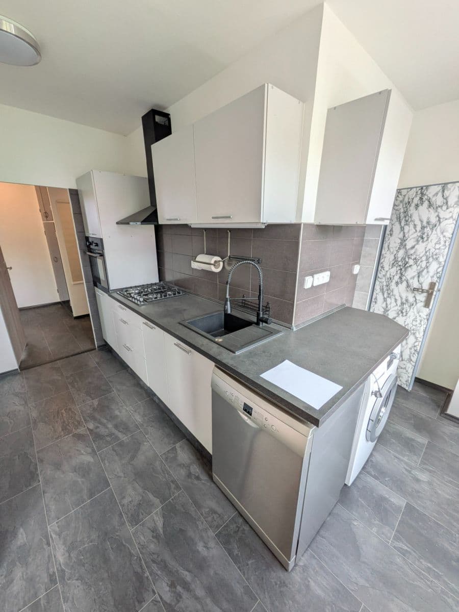 Prenájom bytu 3-izbový 66 m², Snopkova, Praha, Praha Prenájom bytu 3-izbový 66 m², Snopkova, Praha, Praha