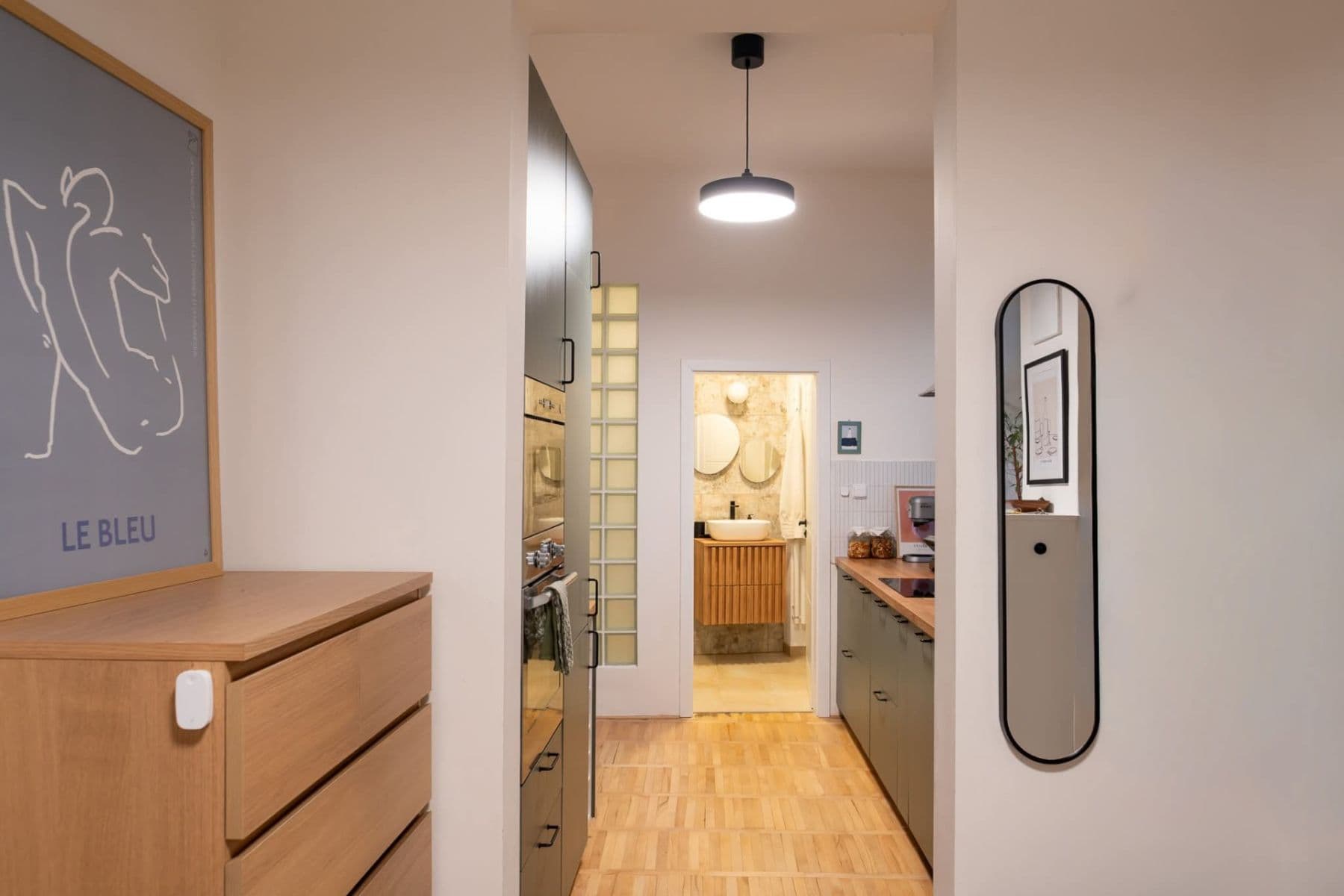 Prenájom bytu 2-izbový 55 m², Ve Smečkách, Praha, Praha Prenájom bytu 2-izbový 55 m², Ve Smečkách, Praha, Praha