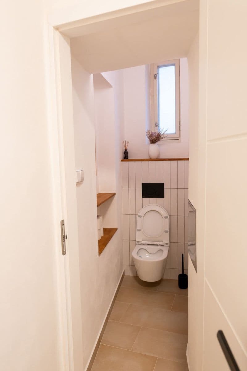 Prenájom bytu 2-izbový 55 m², Ve Smečkách, Praha, Praha Prenájom bytu 2-izbový 55 m², Ve Smečkách, Praha, Praha