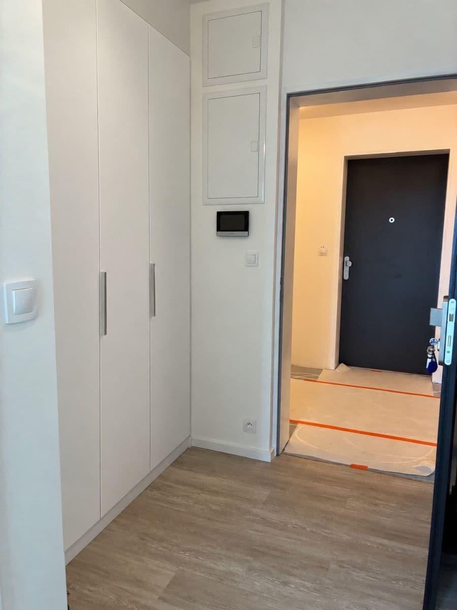 Prenájom bytu 1-izbový 27 m², Mladoboleslavská, Praha, Praha Prenájom bytu 1-izbový 27 m², Mladoboleslavská, Praha, Praha
