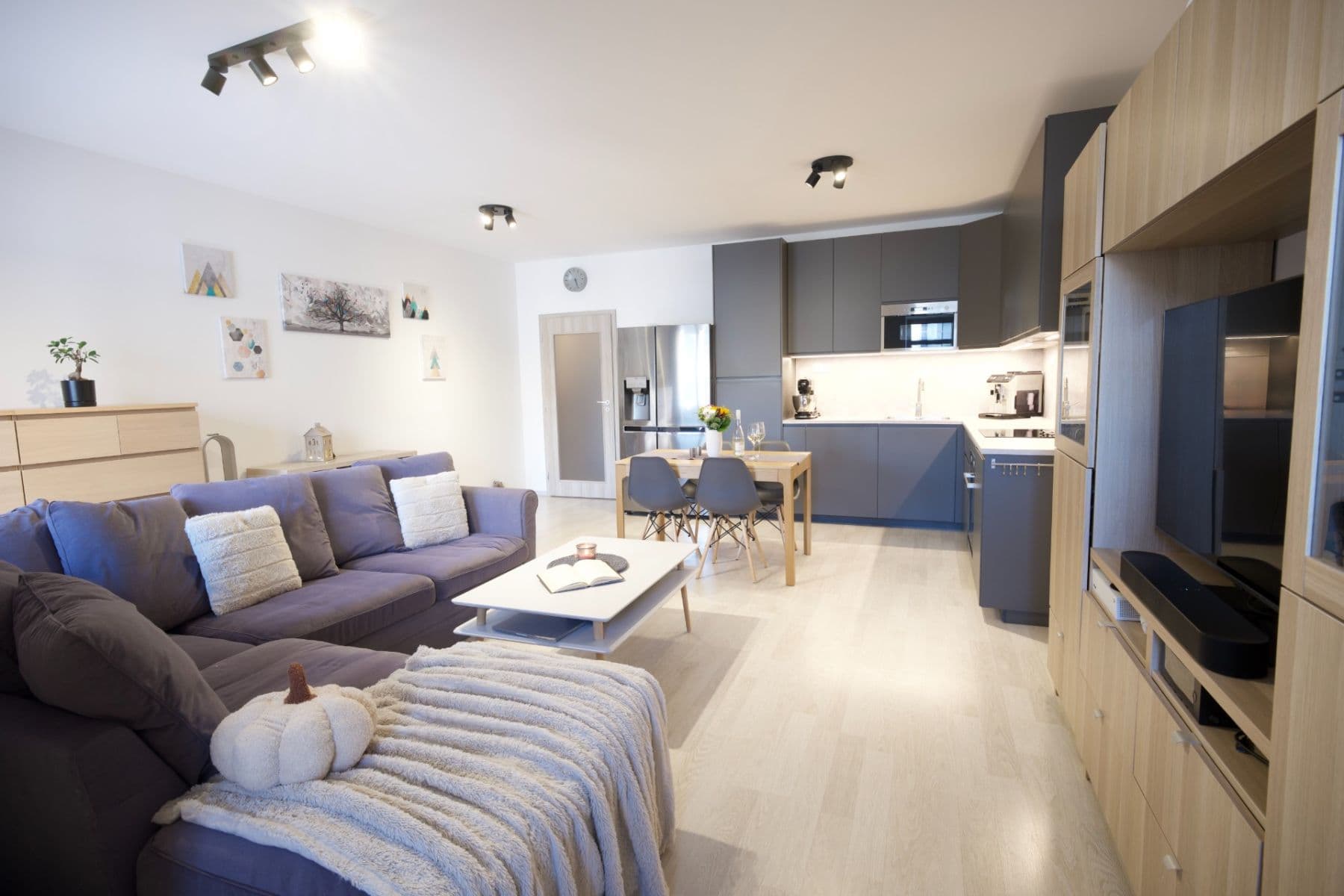 Predaj bytu 3-izbový 87 m², Oty Bubeníčka, Praha, Praha Predaj bytu 3-izbový 87 m², Oty Bubeníčka, Praha, Praha
