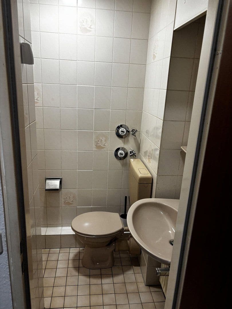 Prenájom bytu 1-izbový 21 m², Kurt Schuhmacher Straße 32, Kaiserslautern, Porýnie-Falcko Prenájom bytu 1-izbový 21 m², Kurt Schuhmacher Straße 32, Kaiserslautern, Porýnie-Falcko