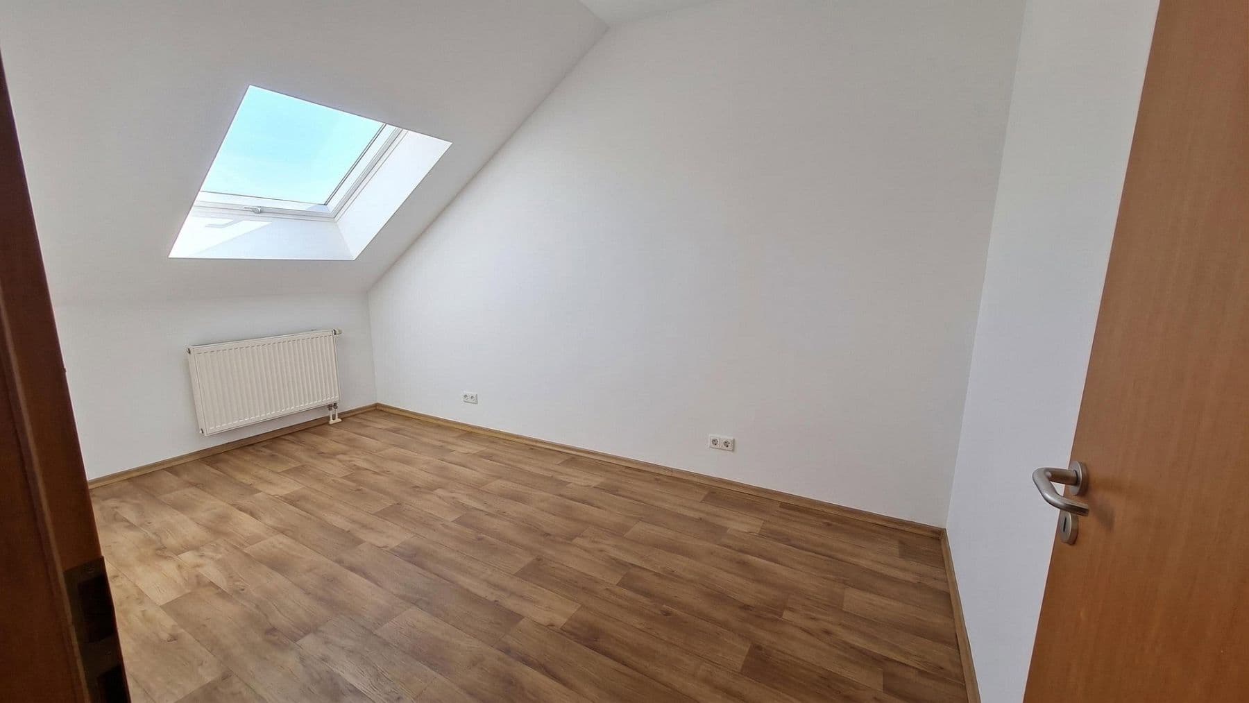 Prenájom bytu 3-izbový 70 m², Ahornweg 12c, Nittenau, Bavorsko Prenájom bytu 3-izbový 70 m², Ahornweg 12c, Nittenau, Bavorsko
