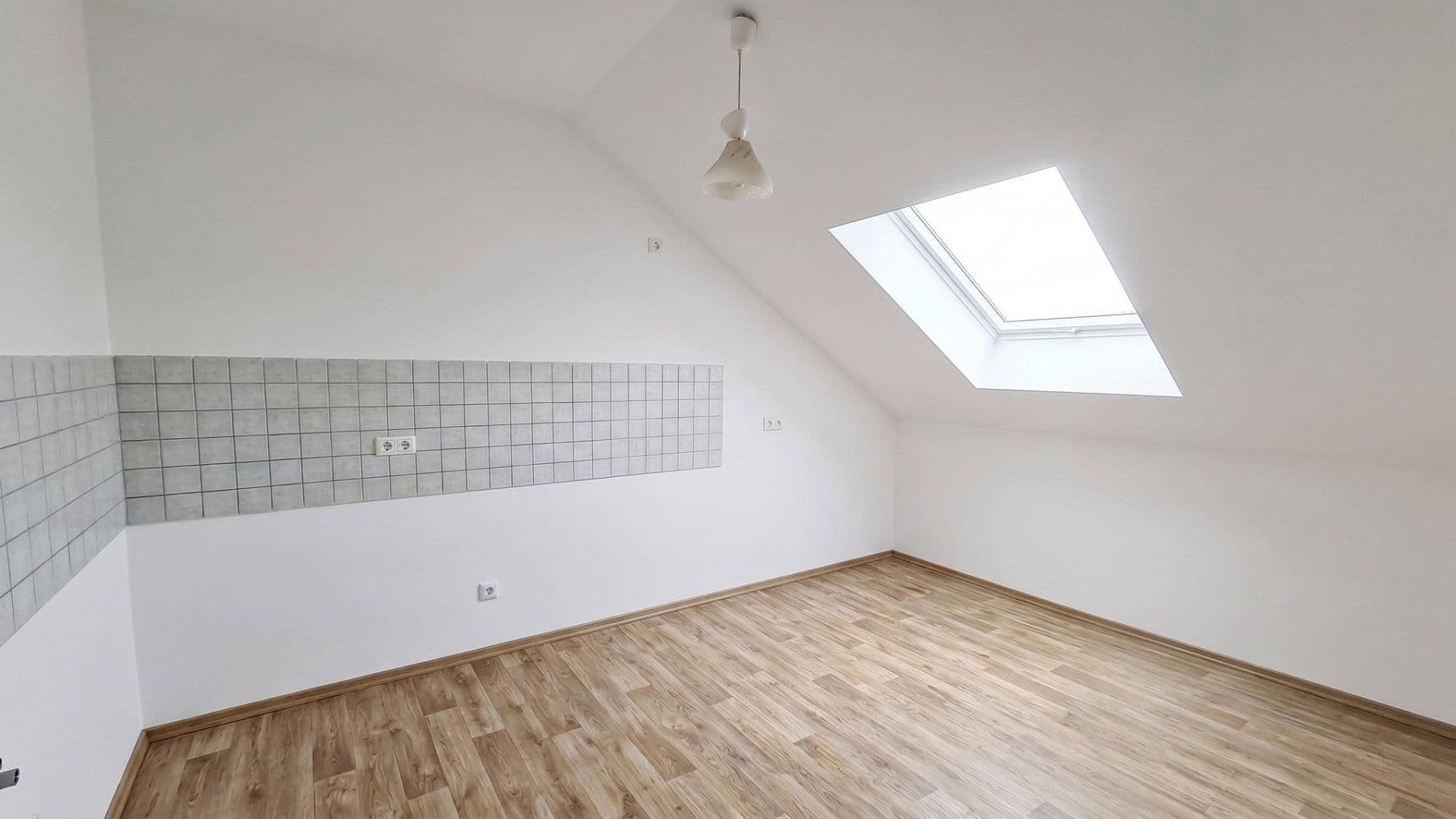 Prenájom bytu 3-izbový 70 m², Ahornweg 12c, Nittenau, Bavorsko Prenájom bytu 3-izbový 70 m², Ahornweg 12c, Nittenau, Bavorsko