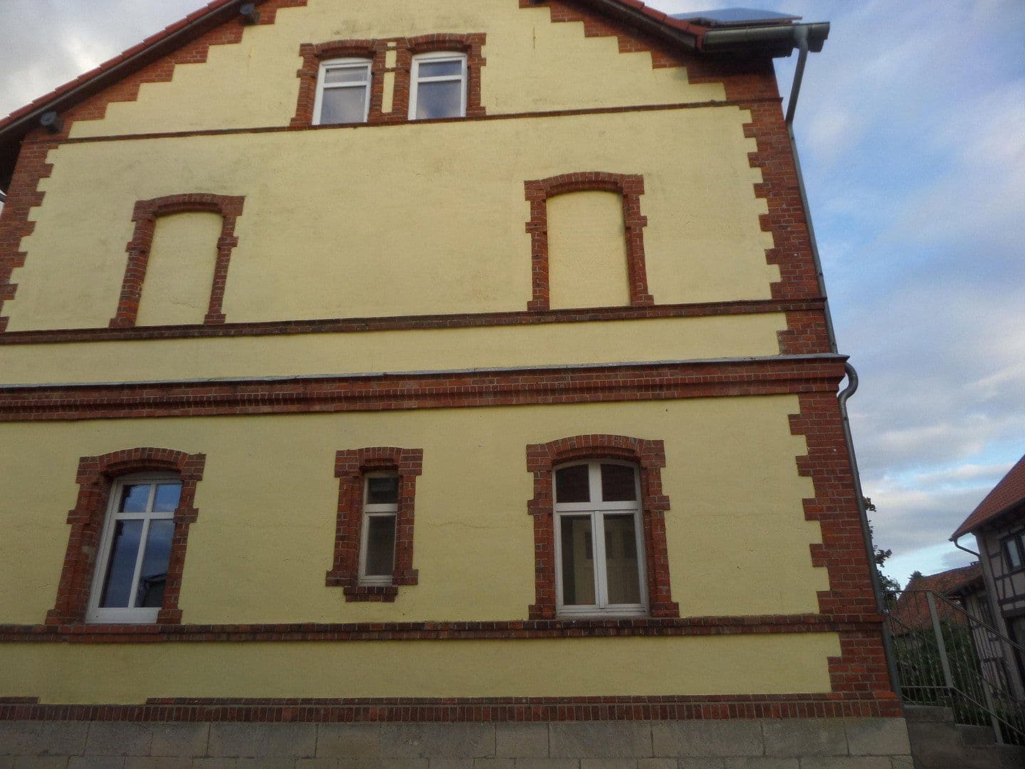 Prenájom bytu 4-izbový 100 m², Huy, Sasko-Anhaltsko Prenájom bytu 4-izbový 100 m², Huy, Sasko-Anhaltsko