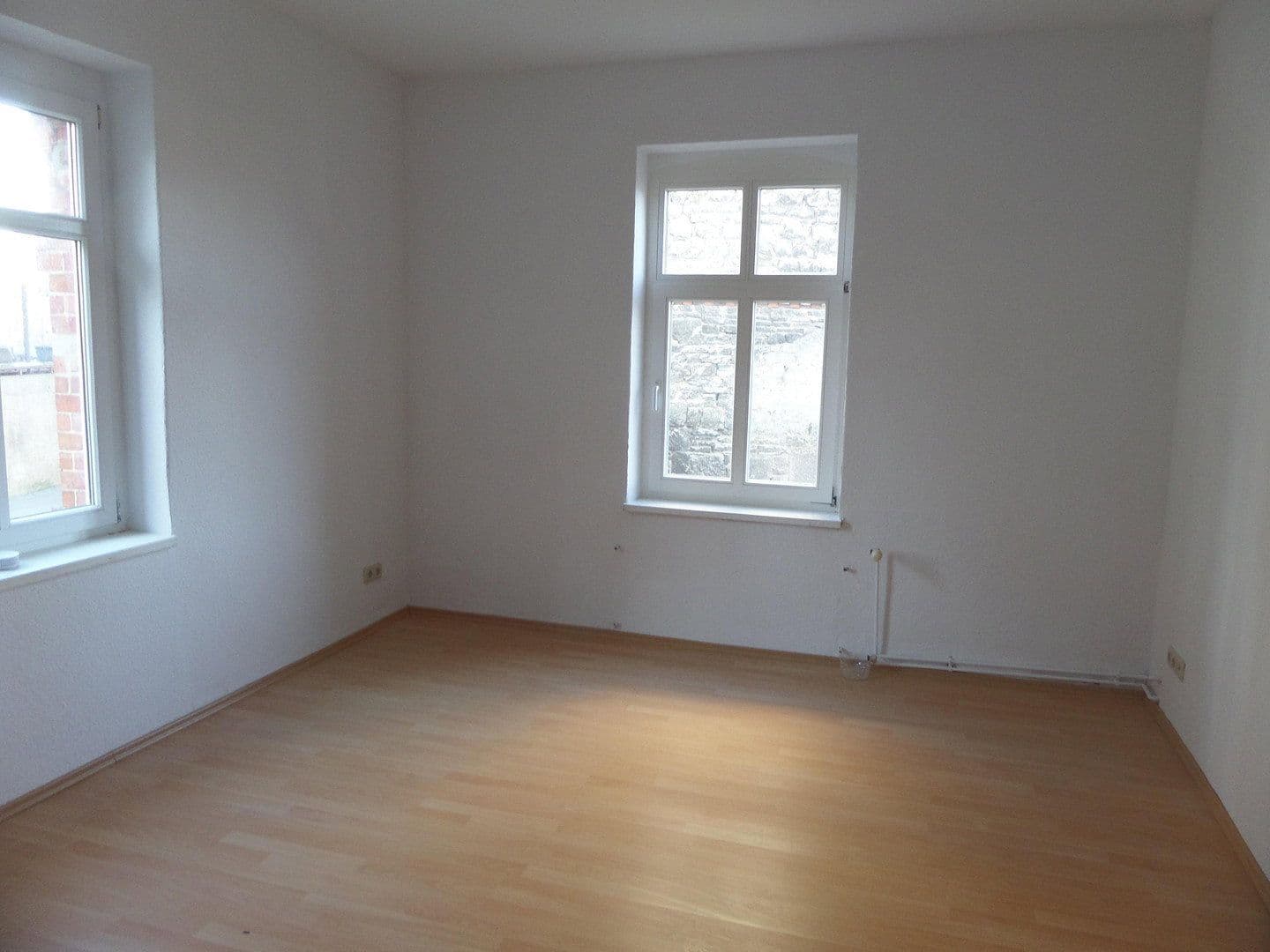 Prenájom bytu 4-izbový 100 m², Huy, Sasko-Anhaltsko Prenájom bytu 4-izbový 100 m², Huy, Sasko-Anhaltsko