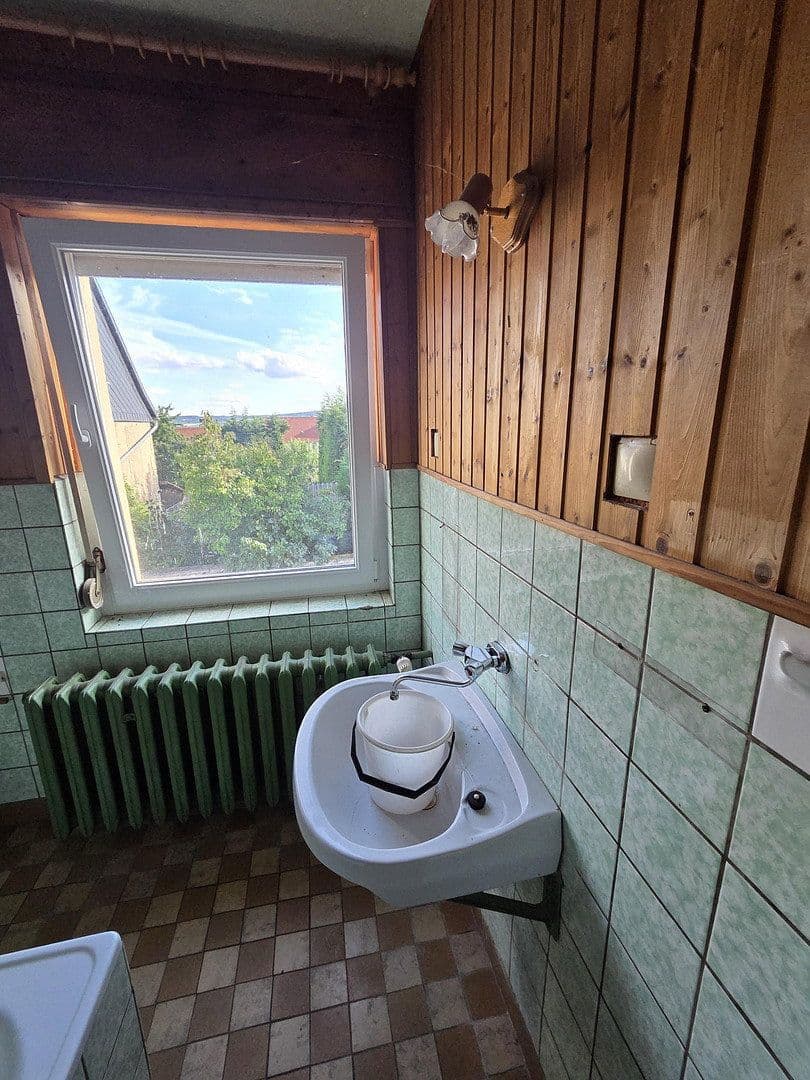 Predaj domu 120 m², pozemok 300 m², Kirchstraße 3, Roßleben-Wiehe, Durínsko Predaj domu 120 m², pozemok 300 m², Kirchstraße 3, Roßleben-Wiehe, Durínsko