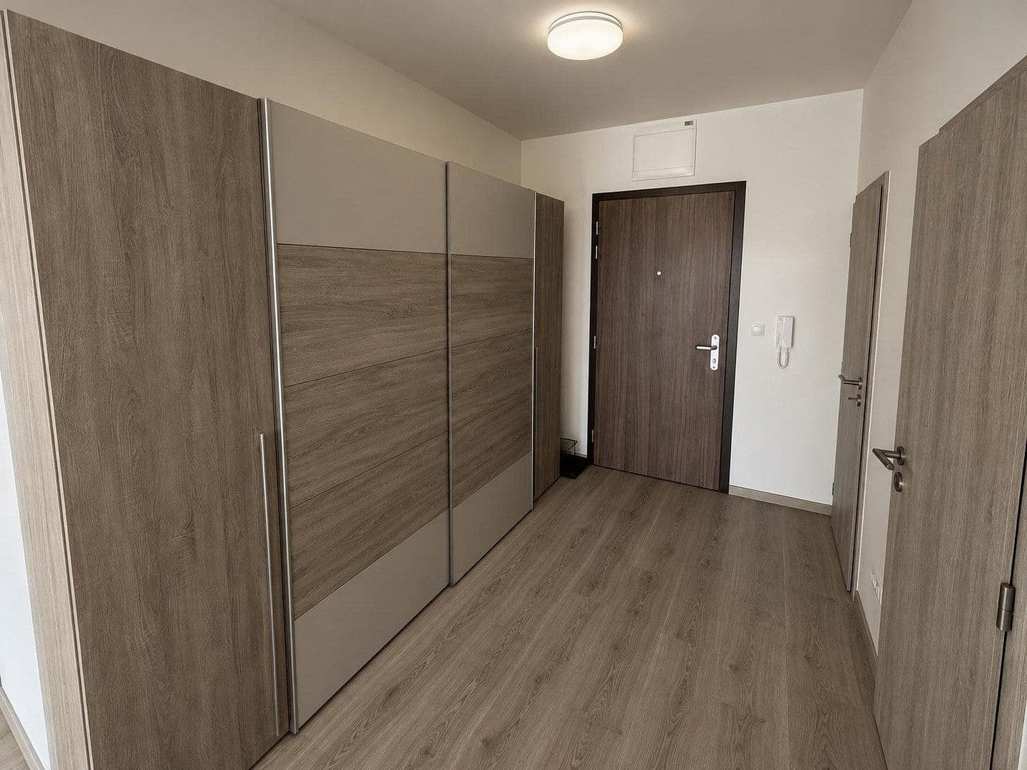 Predaj domu 1.891 m², pozemok 1.473 m², München, Bavorsko Predaj domu 1.891 m², pozemok 1.473 m², München, Bavorsko