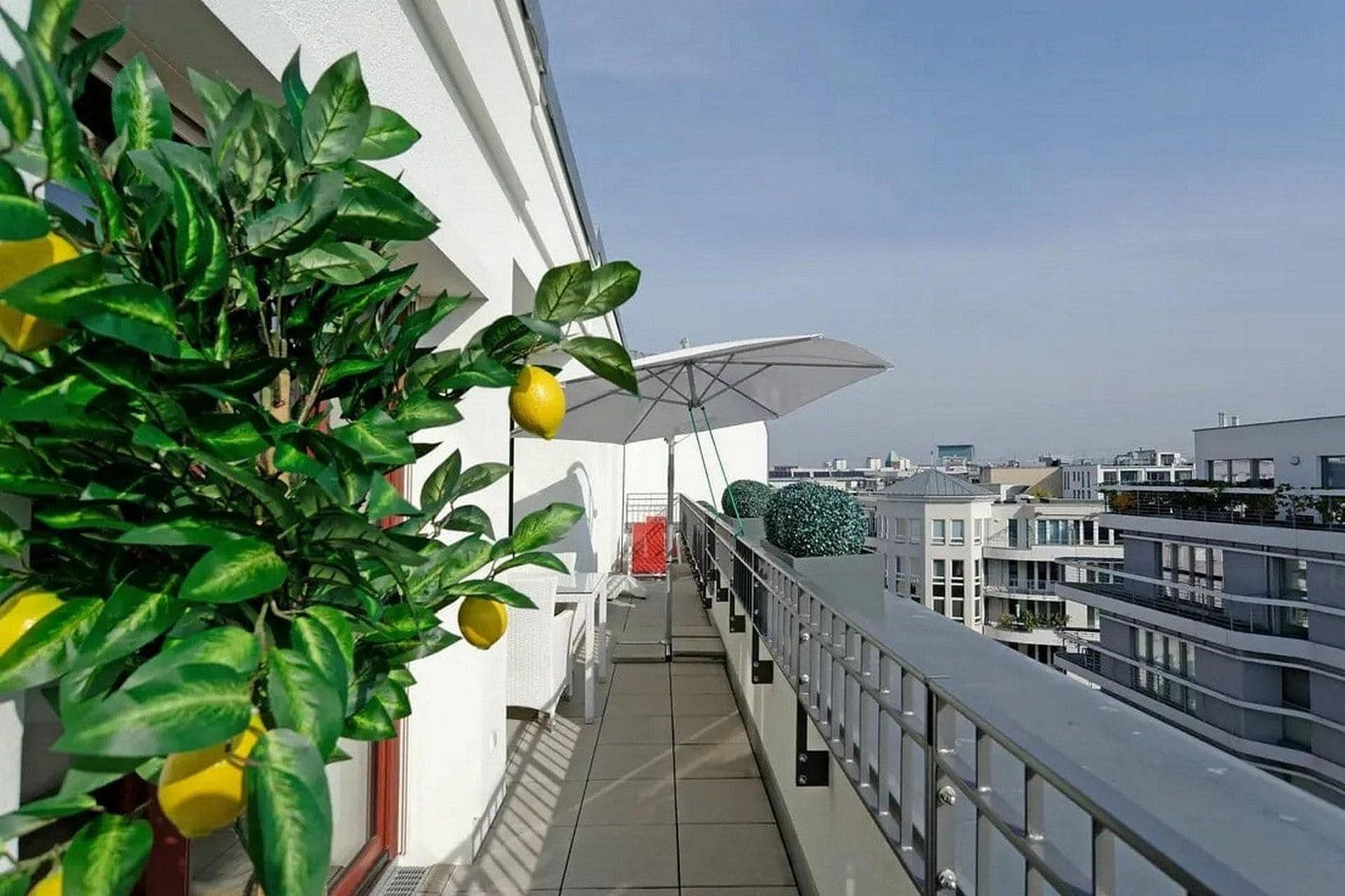 Prenájom bytu 4-izbový 111 m², Berlin, Berlín Prenájom bytu 4-izbový 111 m², Berlin, Berlín