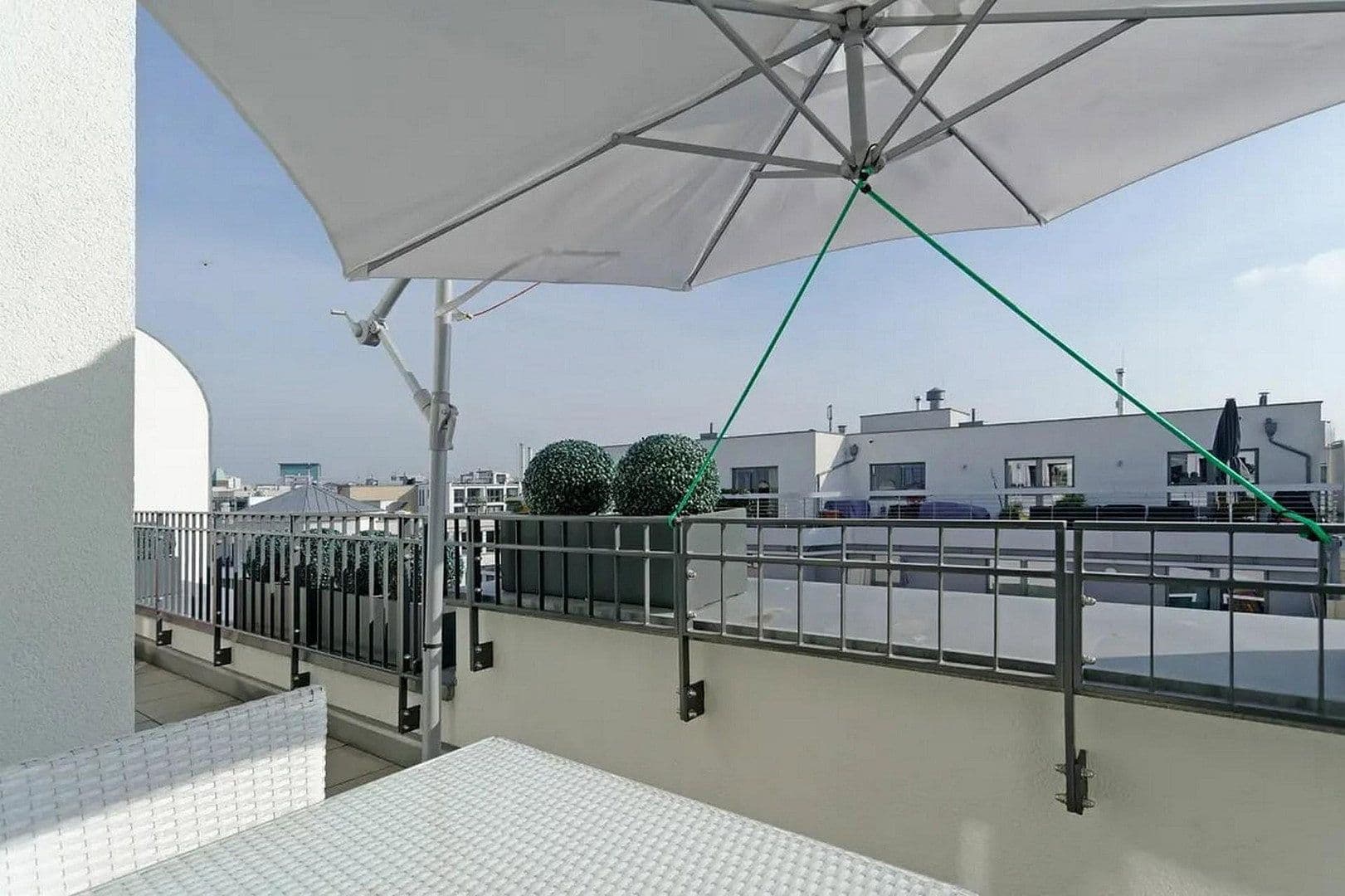Prenájom bytu 4-izbový 111 m², Berlin, Berlín Prenájom bytu 4-izbový 111 m², Berlin, Berlín
