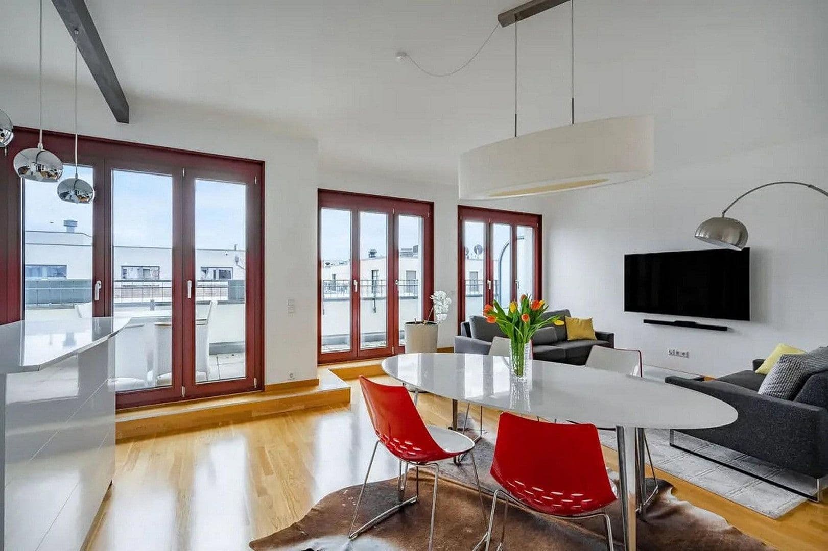 Prenájom bytu 4-izbový 111 m², Berlin, Berlín Prenájom bytu 4-izbový 111 m², Berlin, Berlín