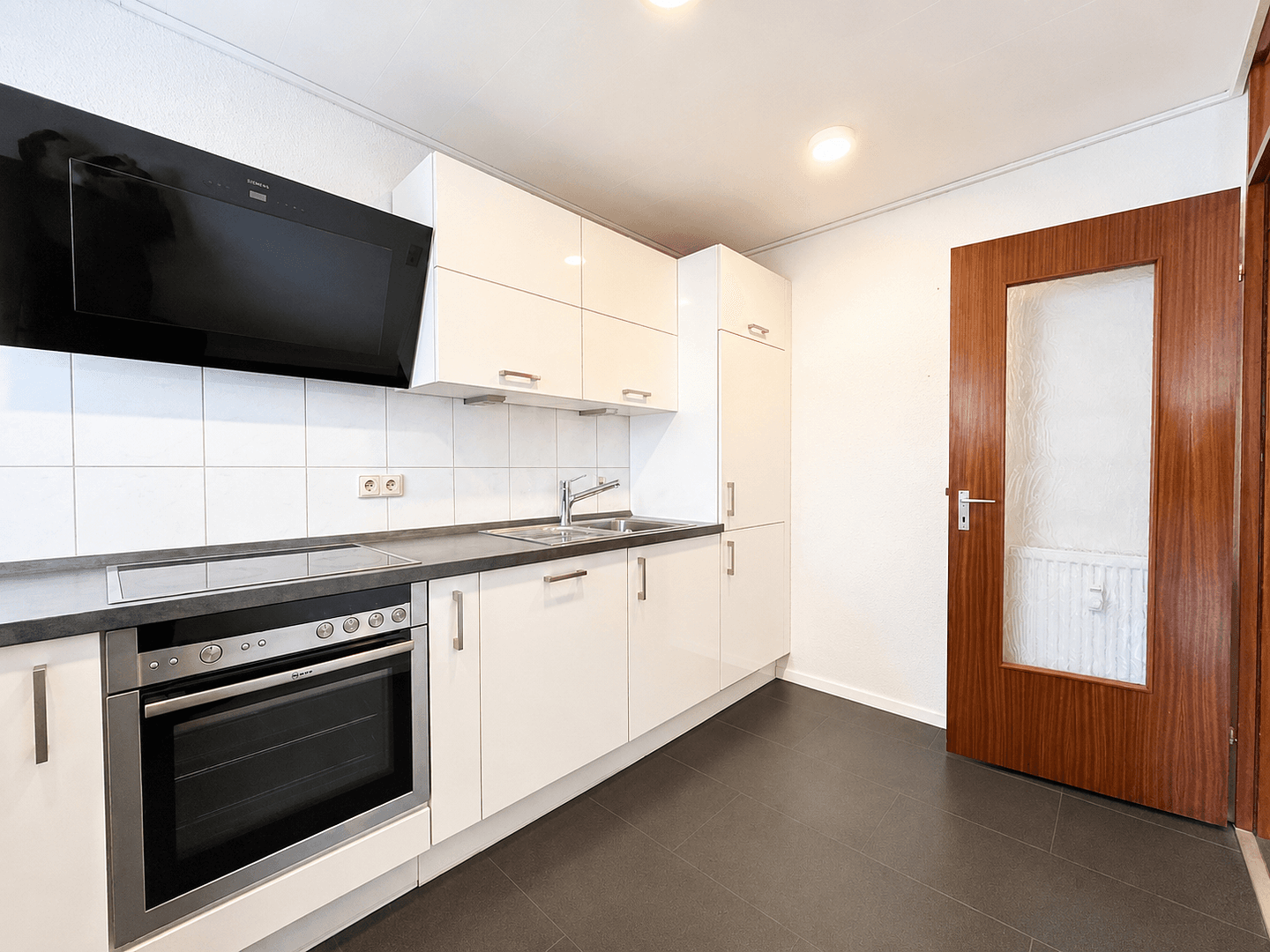 Prenájom bytu 3-izbový 84 m², Renningen, Bádensko-Wurttembersko Prenájom bytu 3-izbový 84 m², Renningen, Bádensko-Wurttembersko