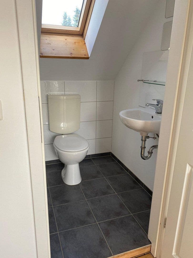 Predaj domu 240 m², pozemok 371 m², Duisburg - Nordrhein-Westfalen, Severné Porýnie - Westfálsko Predaj domu 240 m², pozemok 371 m², Duisburg - Nordrhein-Westfalen, Severné Porýnie - Westfálsko