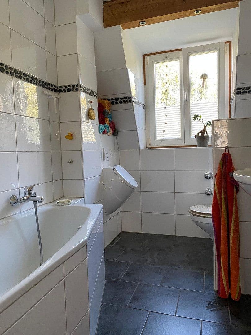 Predaj domu 240 m², pozemok 371 m², Duisburg - Nordrhein-Westfalen, Severné Porýnie - Westfálsko Predaj domu 240 m², pozemok 371 m², Duisburg - Nordrhein-Westfalen, Severné Porýnie - Westfálsko