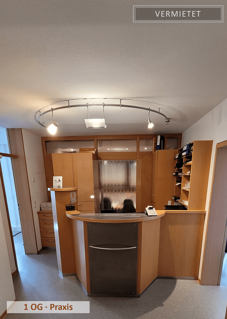 Predaj domu 388 m², pozemok 525 m², Dalkinger Straße 10, Westhausen, Bádensko-Wurttembersko Predaj domu 388 m², pozemok 525 m², Dalkinger Straße 10, Westhausen, Bádensko-Wurttembersko