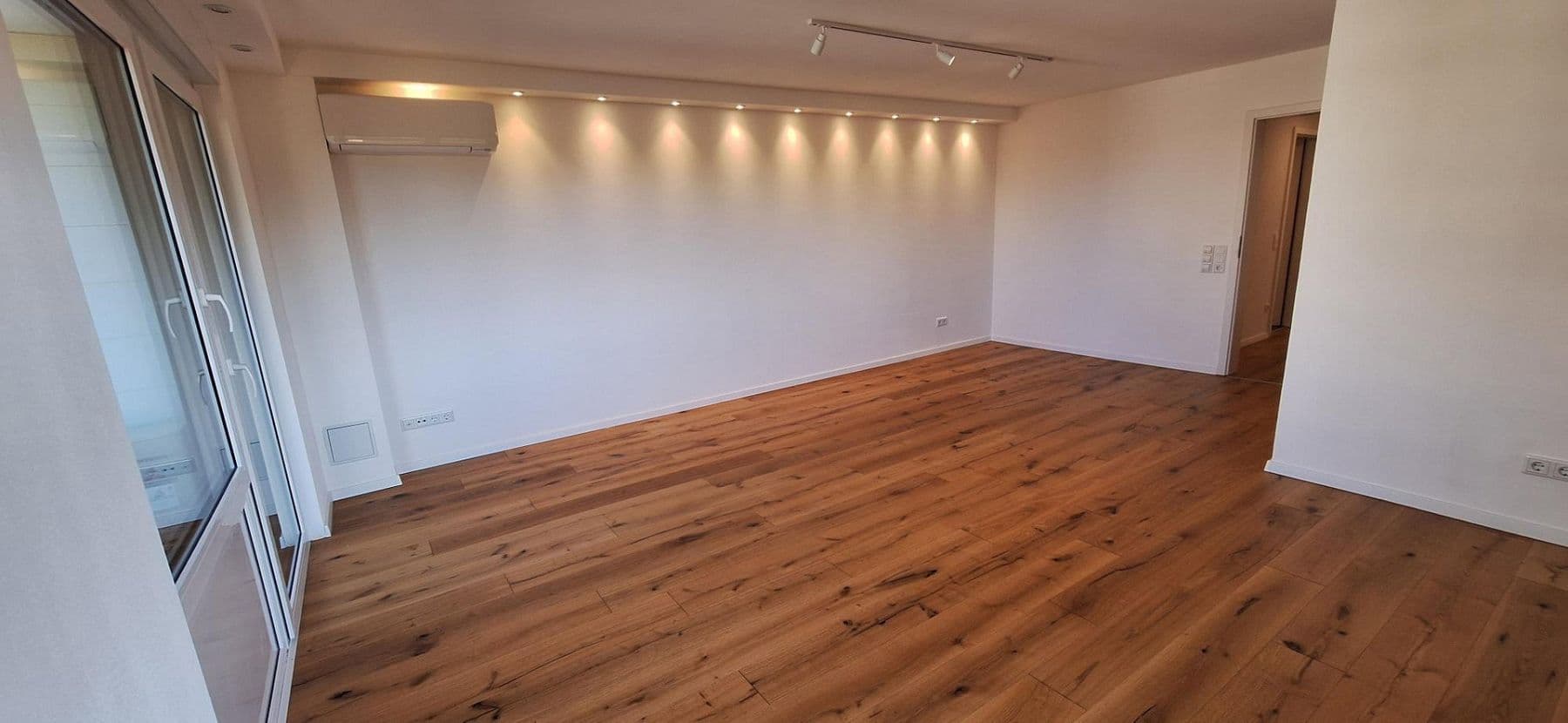 Predaj bytu 4-izbový 107 m², Heidelberg, Bádensko-Wurttembersko Predaj bytu 4-izbový 107 m², Heidelberg, Bádensko-Wurttembersko