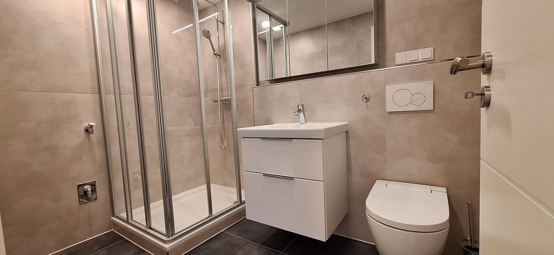 Predaj bytu 4-izbový 107 m², Heidelberg, Bádensko-Wurttembersko Predaj bytu 4-izbový 107 m², Heidelberg, Bádensko-Wurttembersko
