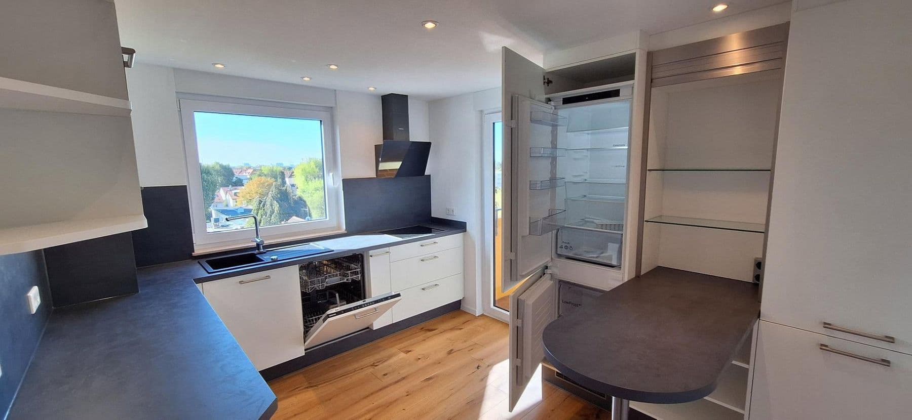 Predaj bytu 4-izbový 107 m², Heidelberg, Bádensko-Wurttembersko Predaj bytu 4-izbový 107 m², Heidelberg, Bádensko-Wurttembersko
