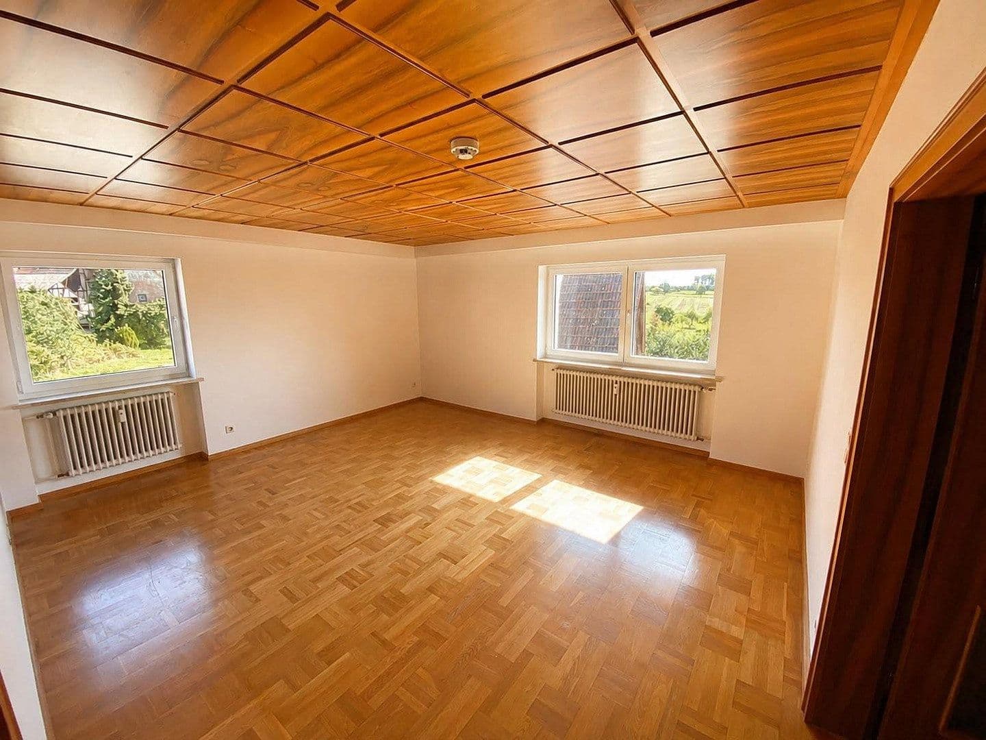 Prenájom bytu 5-izbový 125 m², Engen, Bádensko-Wurttembersko Prenájom bytu 5-izbový 125 m², Engen, Bádensko-Wurttembersko