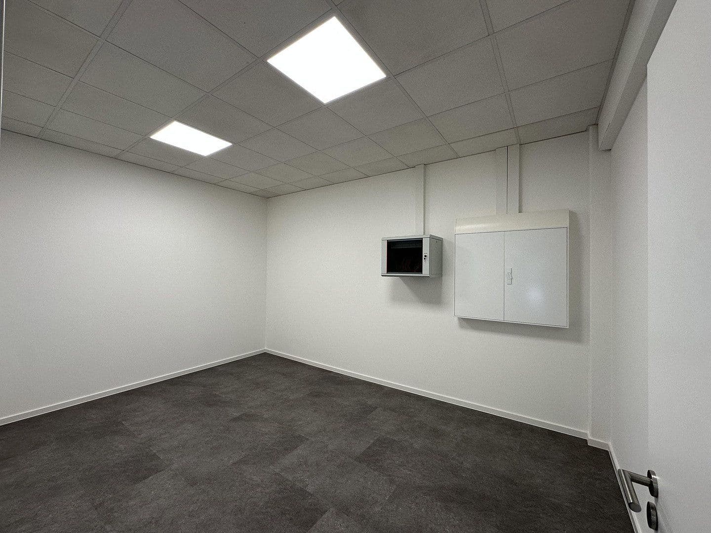 Prenájom kancelárie 253 m², Karl-Schurz-Straße, Paderborn, Severné Porýnie - Westfálsko Prenájom kancelárie 253 m², Karl-Schurz-Straße, Paderborn, Severné Porýnie - Westfálsko