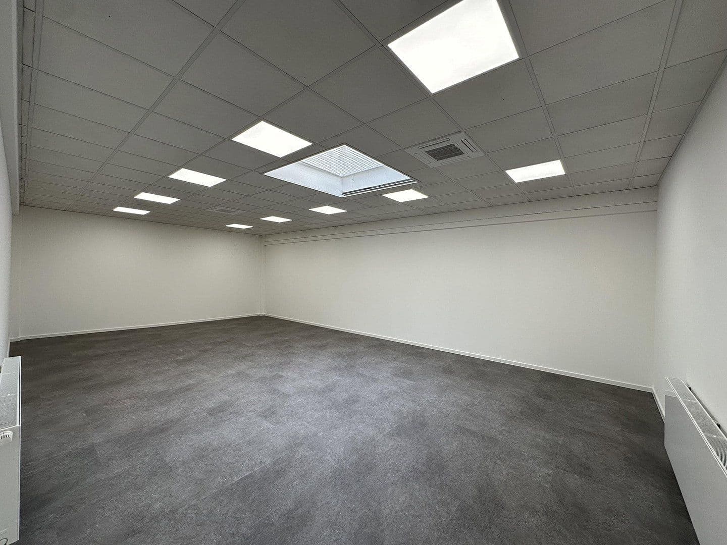 Prenájom kancelárie 253 m², Karl-Schurz-Straße, Paderborn, Severné Porýnie - Westfálsko Prenájom kancelárie 253 m², Karl-Schurz-Straße, Paderborn, Severné Porýnie - Westfálsko