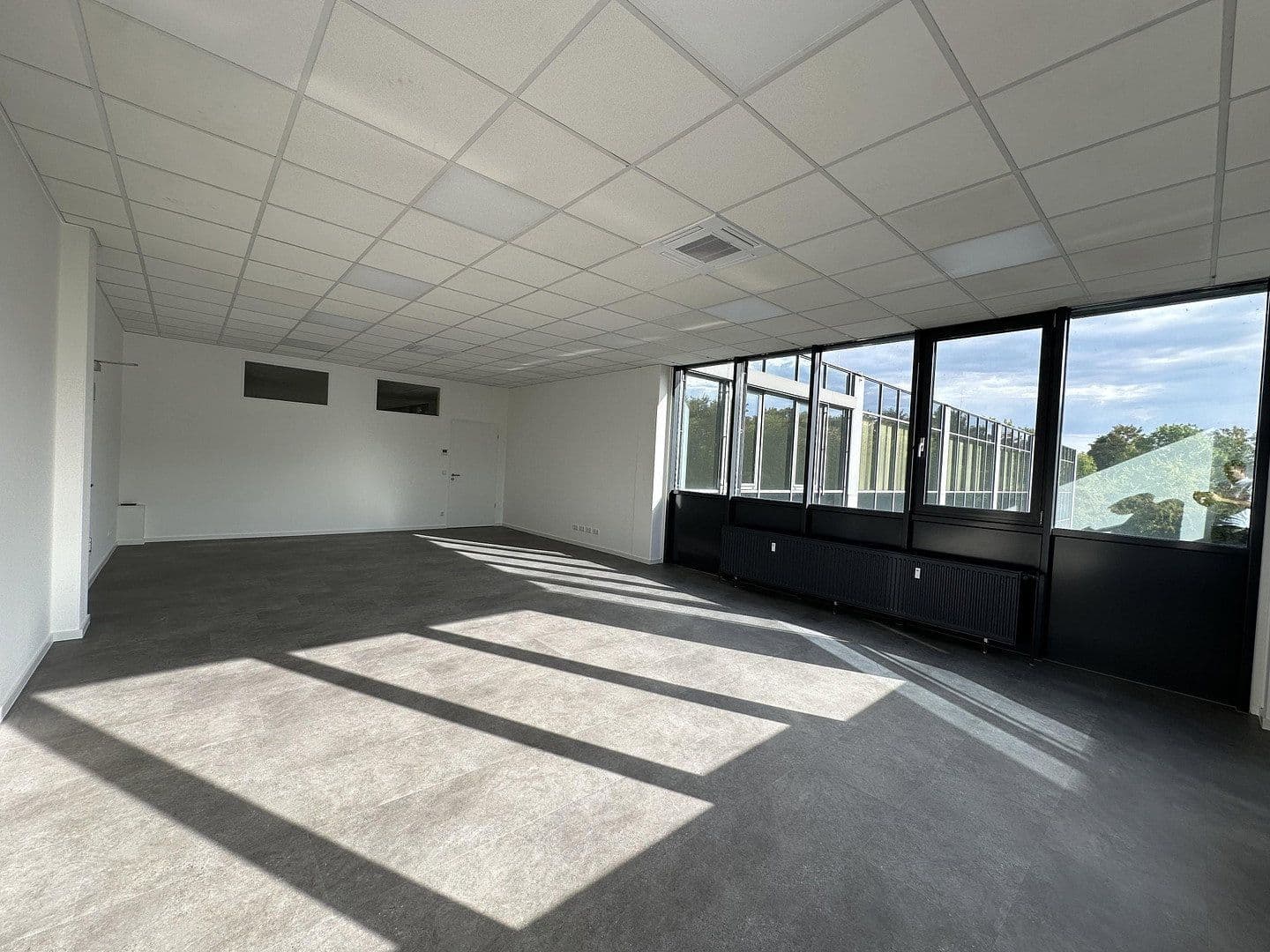 Prenájom kancelárie 253 m², Karl-Schurz-Straße, Paderborn, Severné Porýnie - Westfálsko Prenájom kancelárie 253 m², Karl-Schurz-Straße, Paderborn, Severné Porýnie - Westfálsko