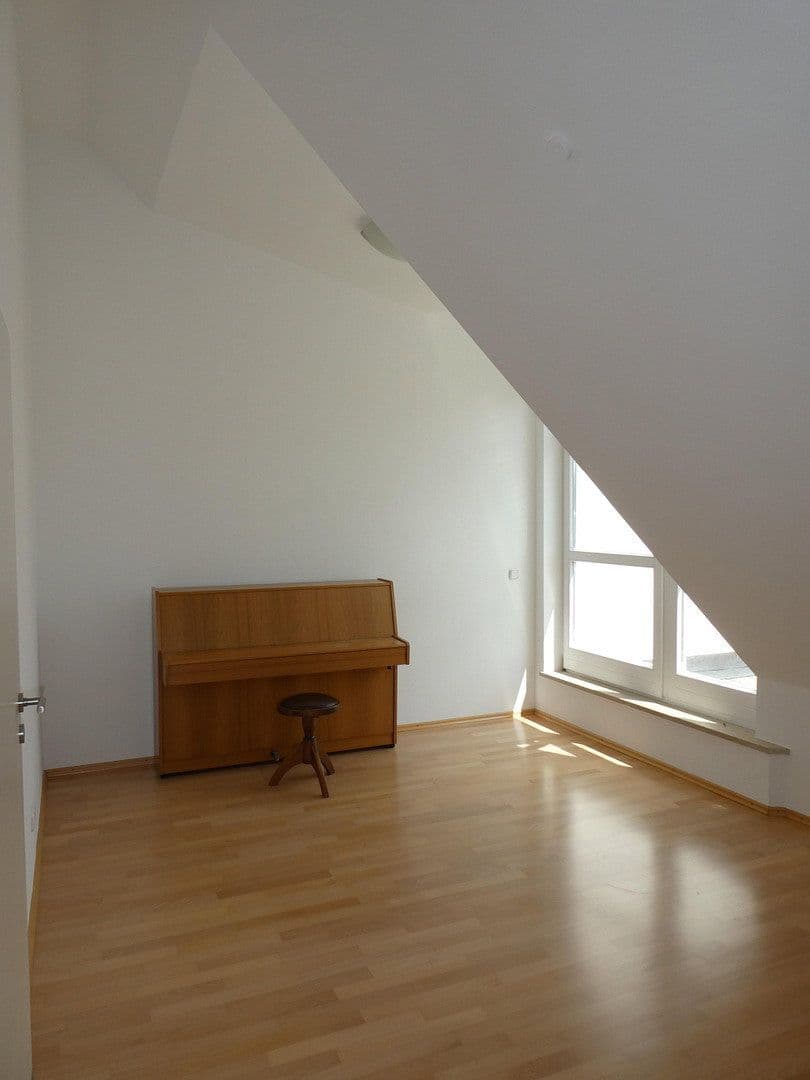 Predaj domu 170 m², pozemok 297 m², Pläntschweg 23, München, Bavorsko Predaj domu 170 m², pozemok 297 m², Pläntschweg 23, München, Bavorsko
